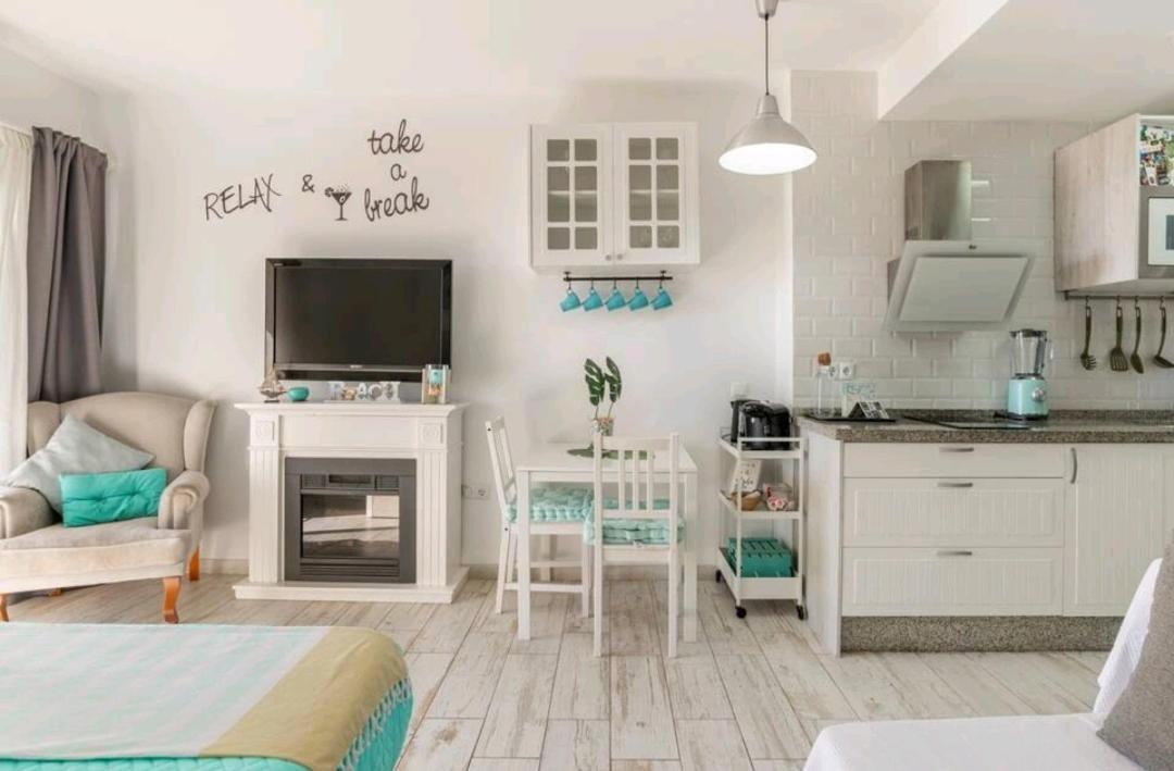 El Estudio De La Playa Benalbeach Holidays Deluxe Benalmádena Eksteriør billede