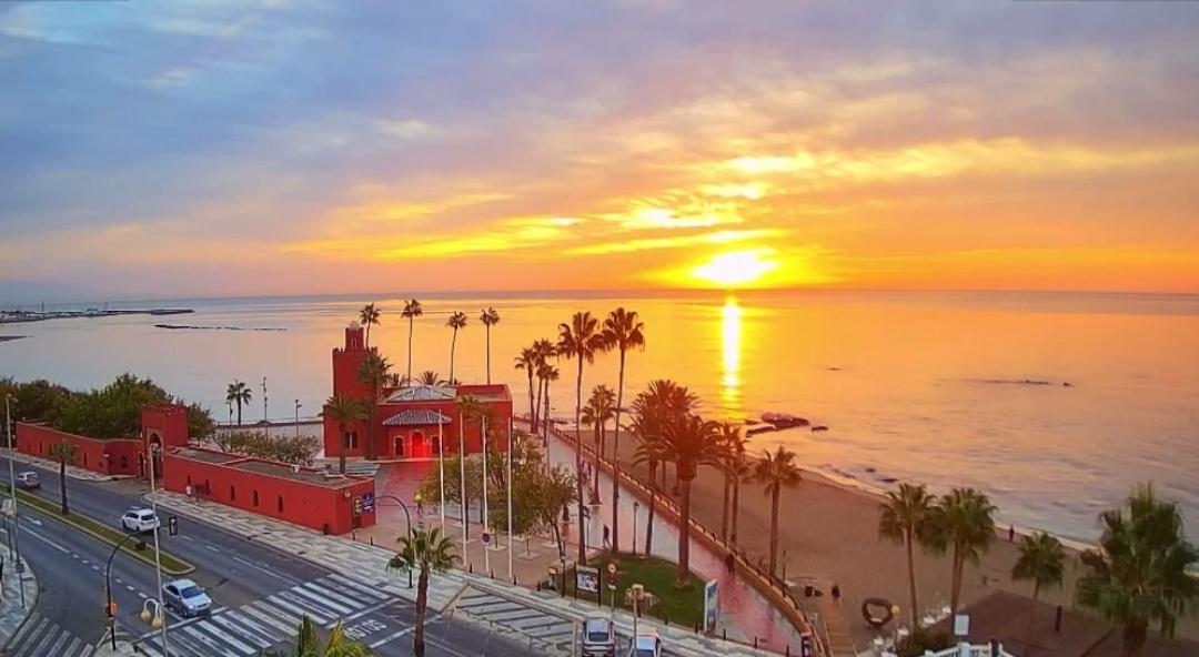 El Estudio De La Playa Benalbeach Holidays Deluxe Benalmádena Eksteriør billede
